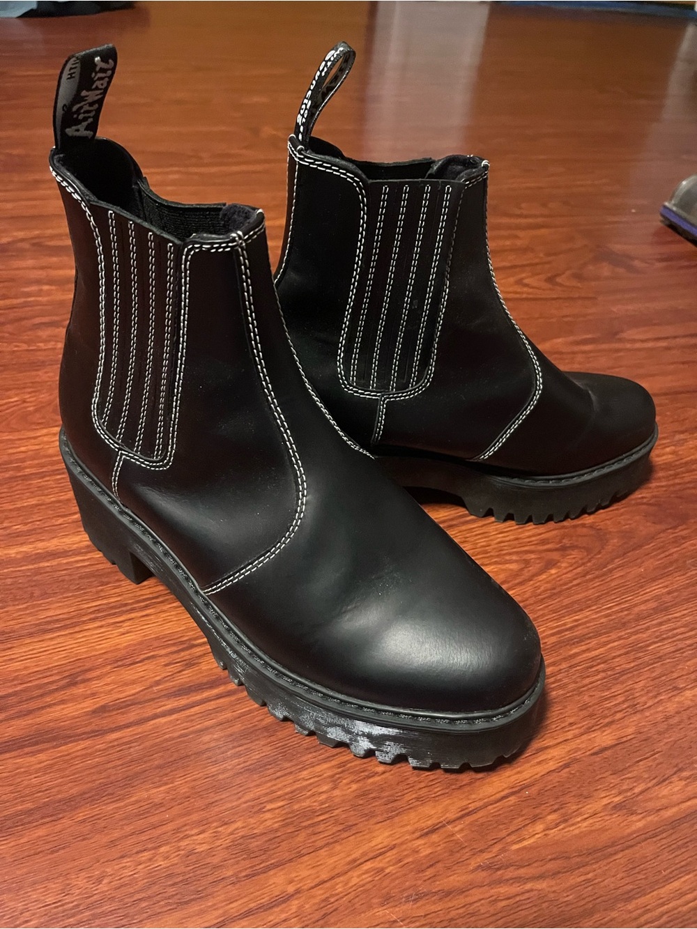 Dr. Martens Black Chelsea Lug-Sole Ankle Boots with White Stitching US 9/41 EU
